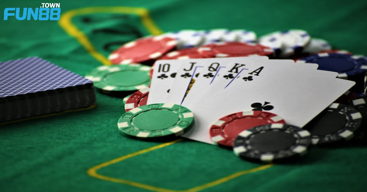 Luật Chơi Sâm Lốc Fun88 – Cập Nhật Chuẩn Cho Người Mới 3 Tìm hiểu quy tắc thối heo và tới trắng